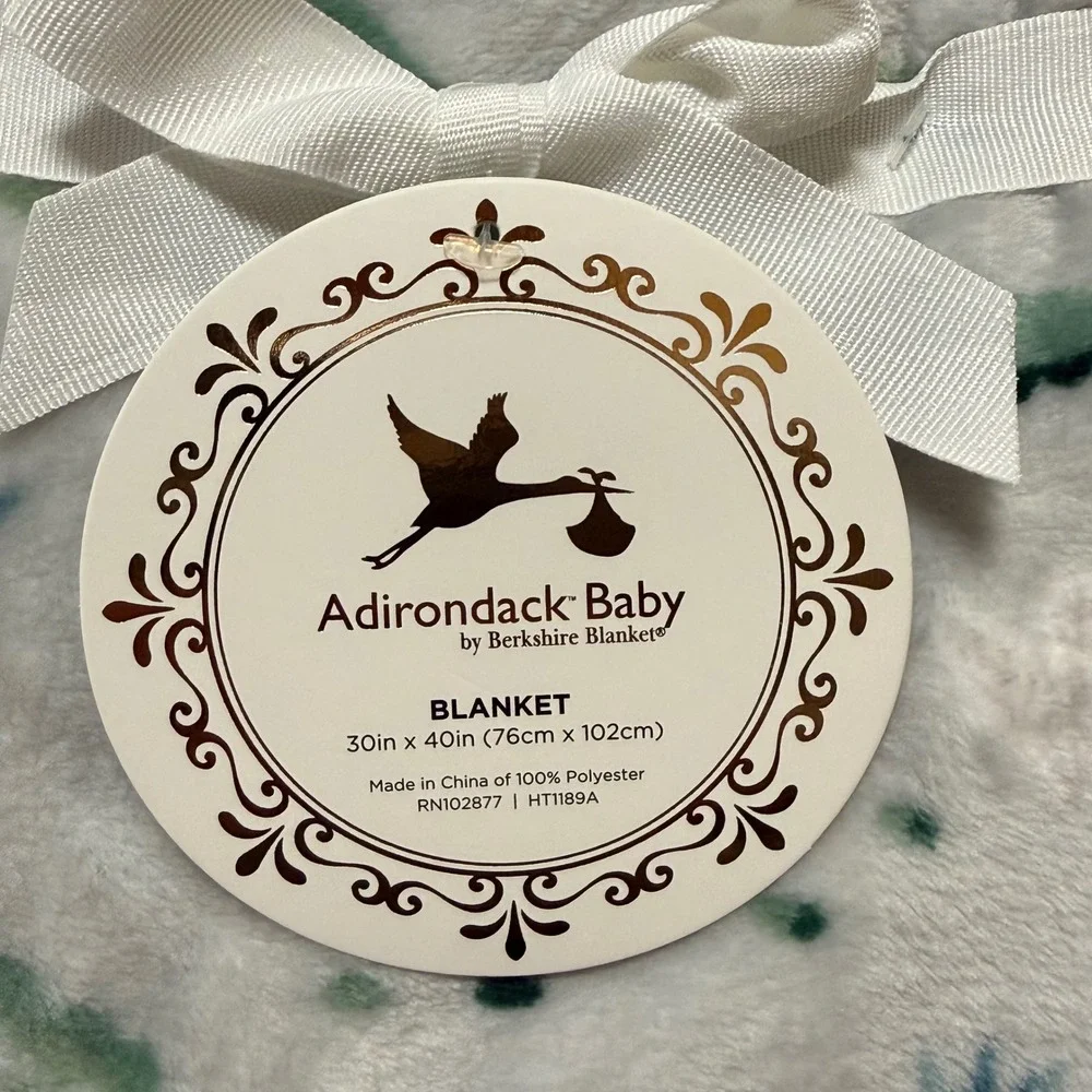 NWT‎ Adirondack Baby Lot of 2 Blankets 30 x 40 Pink Bows Blue Dinosaurs